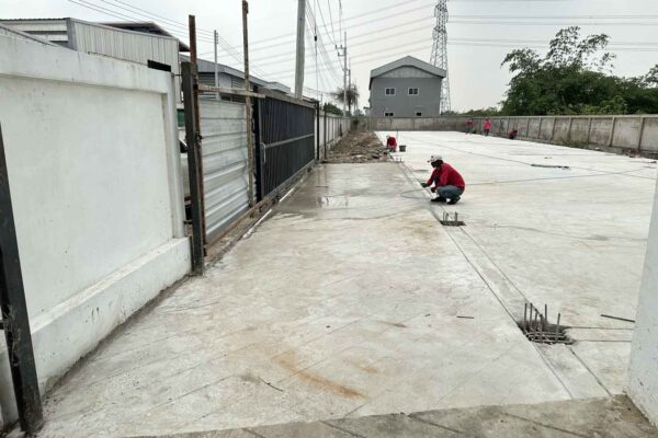 Construction Contractor (124)