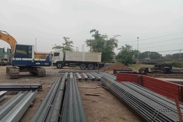 Construction Contractor (133)