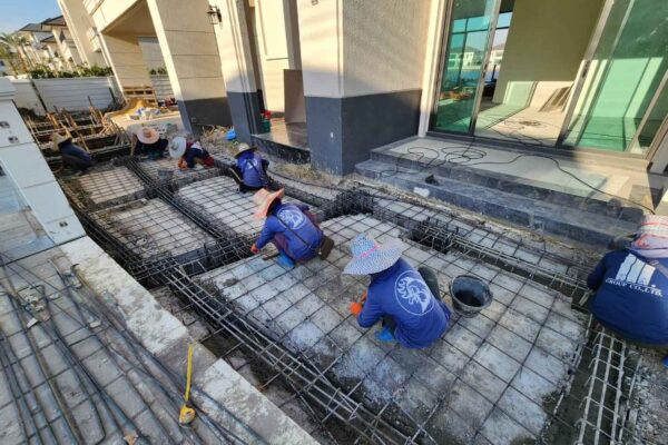 Construction Contractor (25)