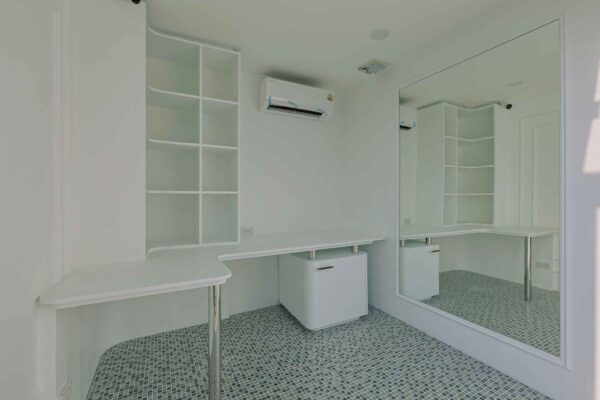 Interior Decoration (75)